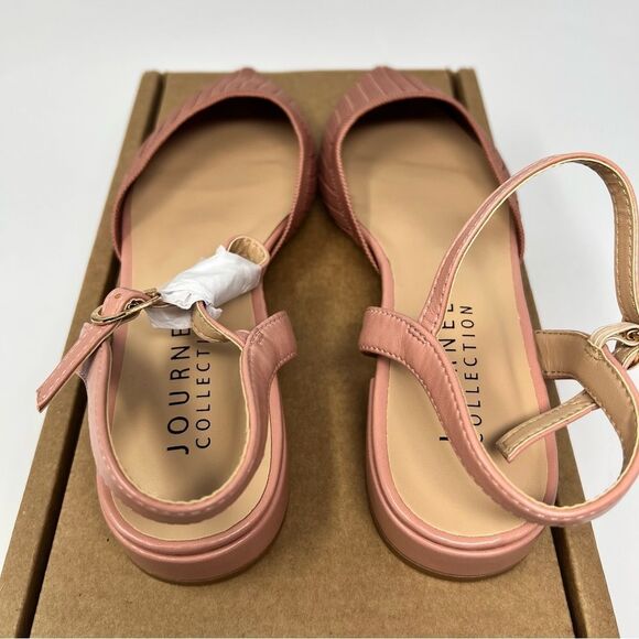 Journee Collection Ansley Flats - Picture 6 of 9